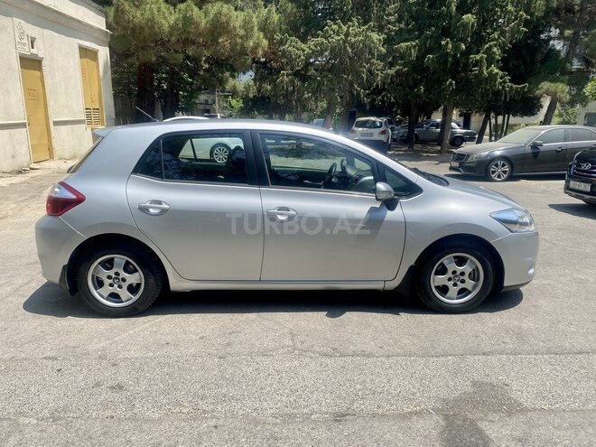 Toyota Auris 2011, 190,000 km - 1.4 l - Bakı