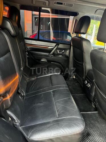 Mitsubishi Pajero 2007, 236,000 km - 3.0 l - Gəncə