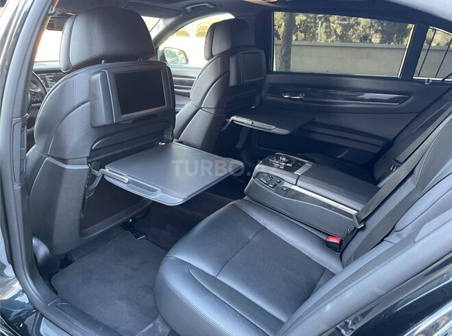 BMW 750 2011, 178,000 km - 4.4 l - Bakı
