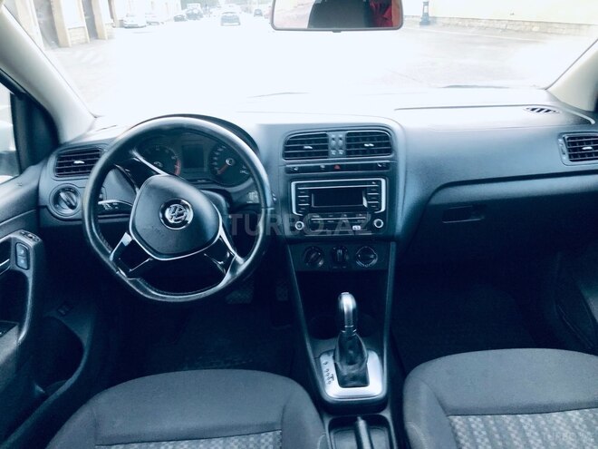 Volkswagen Polo 2018, 129,000 km - 1.6 l - Bakı
