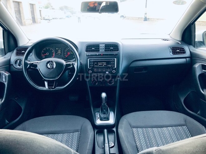 Volkswagen Polo 2018, 129,000 km - 1.6 l - Bakı