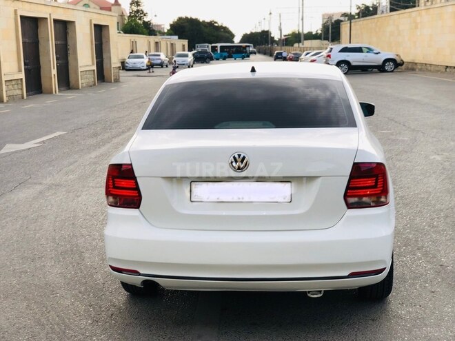 Volkswagen Polo 2018, 129,000 km - 1.6 l - Bakı