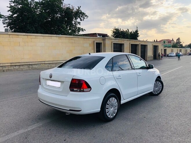 Volkswagen Polo 2018, 129,000 km - 1.6 l - Bakı