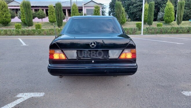 Mercedes E 220 2021, 123,456 km - 2.2 l - Masallı