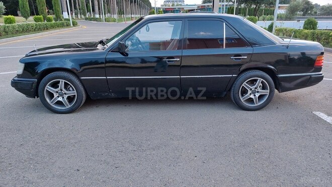 Mercedes E 220 2021, 123,456 km - 2.2 l - Masallı
