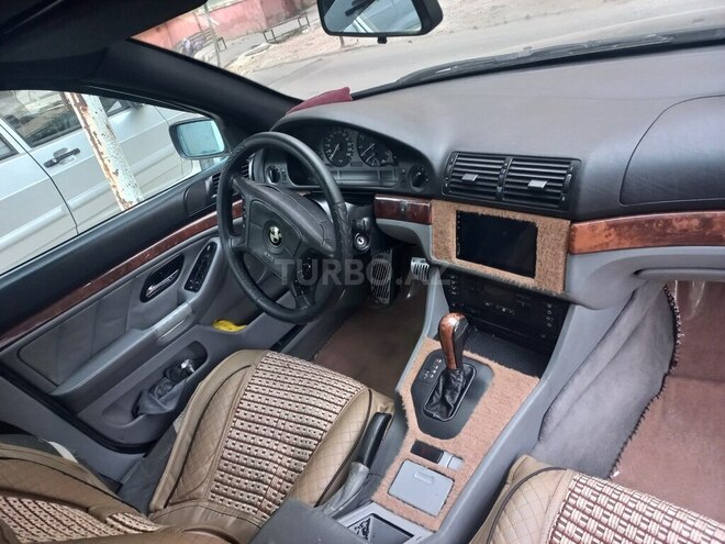 BMW 520 1996, 488,000 km - 2.0 l - Sumqayıt
