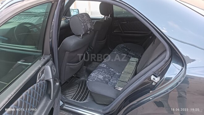Mercedes E 240 1998, 225,000 km - 2.4 l - Bakı