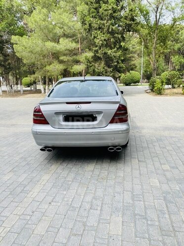 Mercedes E 270 2003, 284,000 km - 2.7 l - Bakı
