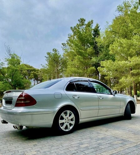 Mercedes E 270 2003, 284,000 km - 2.7 l - Bakı