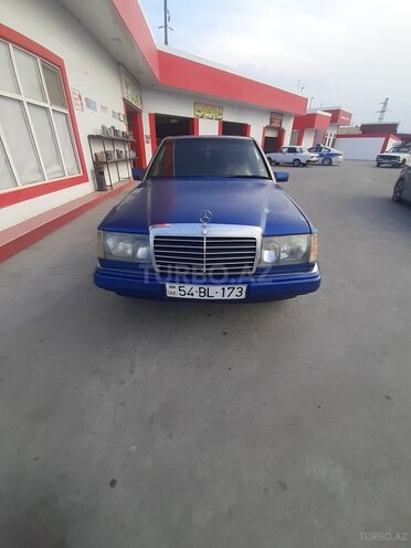 Mercedes E 250 1992, 926,478 km - 2.5 l - Sabirabad