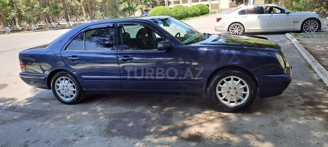 Mercedes E 230 1996, 324,879 km - 2.3 л - Sumqayıt