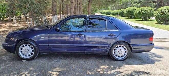 Mercedes E 230 1996, 324,879 km - 2.3 л - Sumqayıt