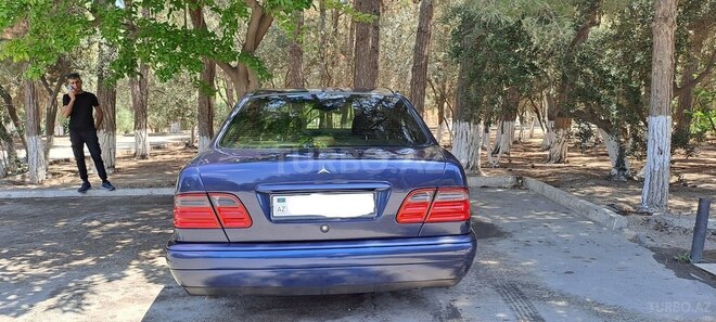 Mercedes E 230 1996, 324,879 km - 2.3 л - Sumqayıt