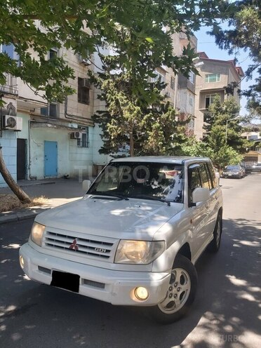 Mitsubishi Pajero io 2000, 256,381 km - 1.8 l - Bakı