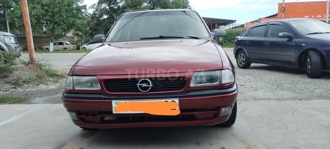 Opel Astra 1996, 358,600 km - 1.6 l - Qusar
