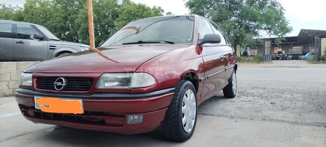 Opel Astra 1996, 358,600 km - 1.6 l - Qusar