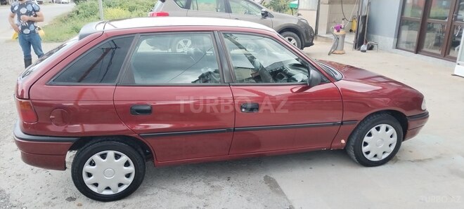 Opel Astra 1996, 358,600 km - 1.6 l - Qusar