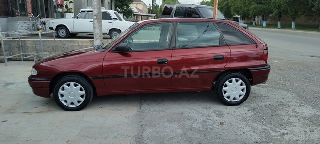Opel Astra 1996, 358,600 km - 1.6 l - Qusar