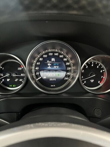 Mercedes E 200 2014, 170,000 km - 2.0 л - Sumqayıt