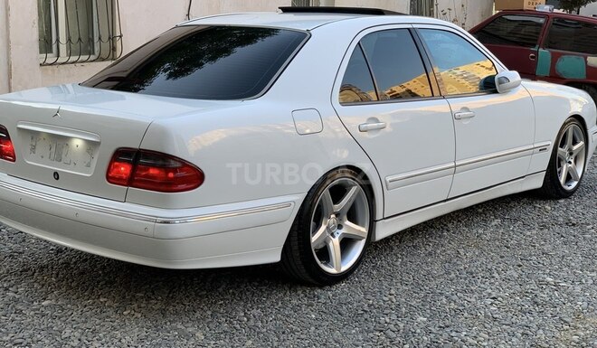 Mercedes E 320 2000, 133,433 km - 3.2 l - Bakı