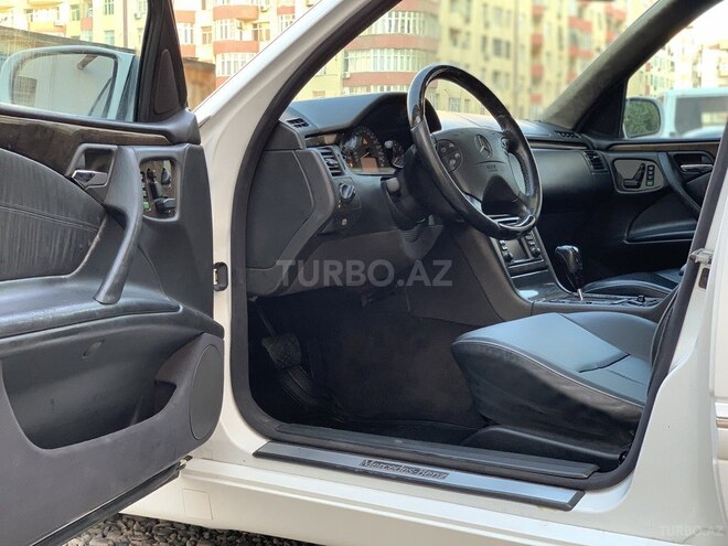 Mercedes E 320 2000, 133,433 km - 3.2 l - Bakı