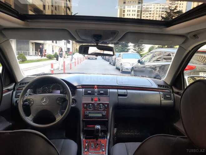Mercedes E 220 2001, 347,000 km - 2.2 l - Bakı