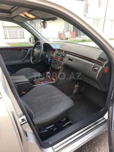 Mercedes E 220 2001, 347,000 km - 2.2 l - Bakı