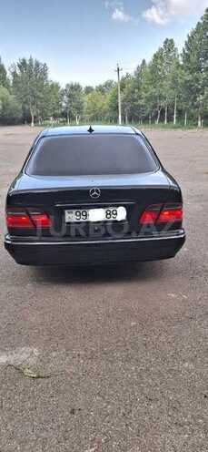 Mercedes E 240 2001, 408,214 km - 2.4 l - Sabirabad