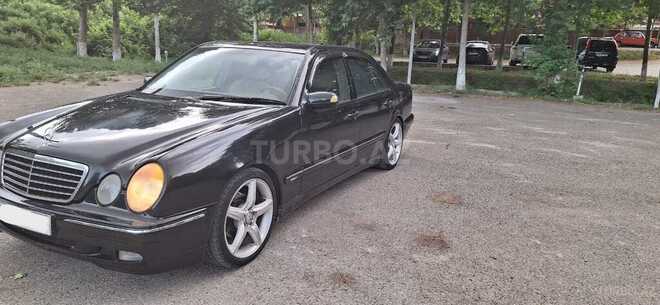 Mercedes E 240 2001, 408,214 km - 2.4 l - Sabirabad