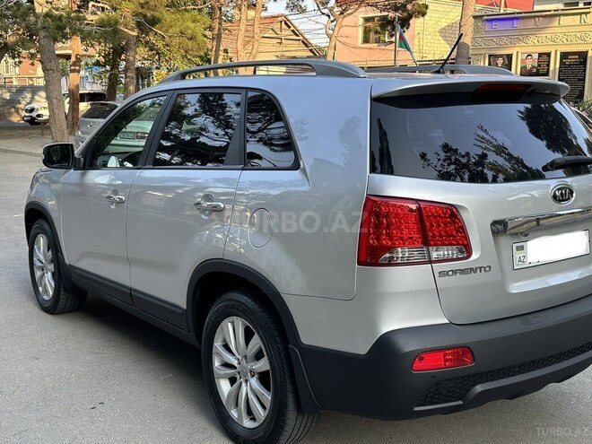 Kia Sorento 2011, 176,000 km - 2.0 l - Bakı