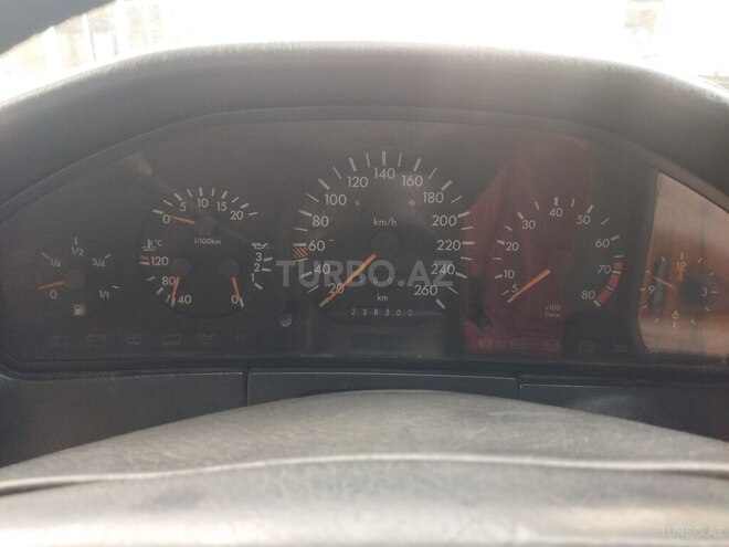 Mercedes E 300 1992, 228,500 km - 3.0 l - Lənkəran