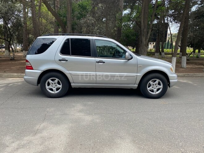 Mercedes ML 320 2001, 258,000 km - 3.2 l - Sumqayıt