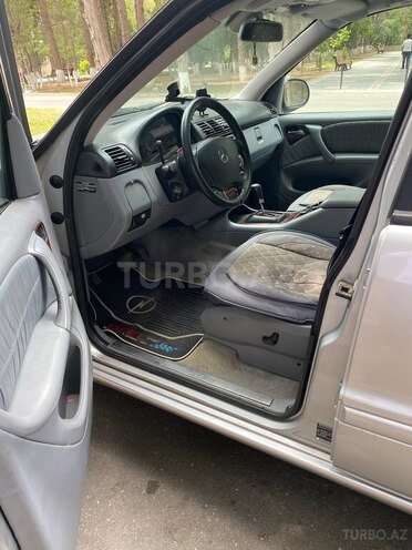 Mercedes ML 320 2001, 258,000 km - 3.2 l - Sumqayıt