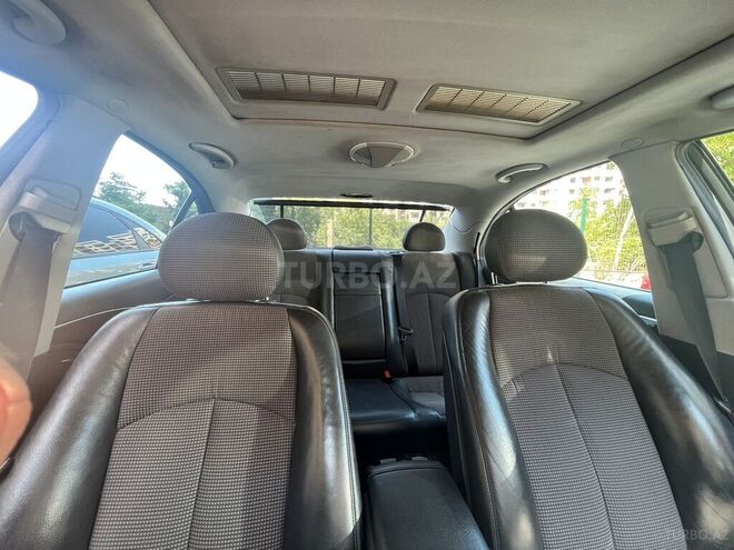 Mercedes E 240 2003, 291,000 km - 2.6 l - Bakı
