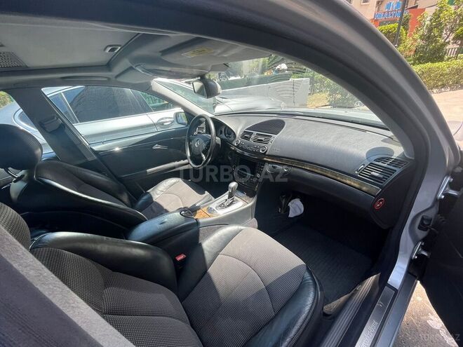Mercedes E 240 2003, 291,000 km - 2.6 l - Bakı
