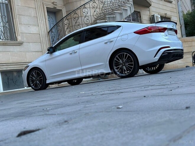 Hyundai Elantra 2017, 65,000 km - 1.6 l - Bakı