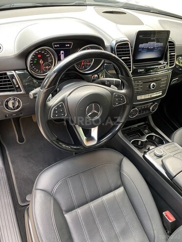 Mercedes GLS 400