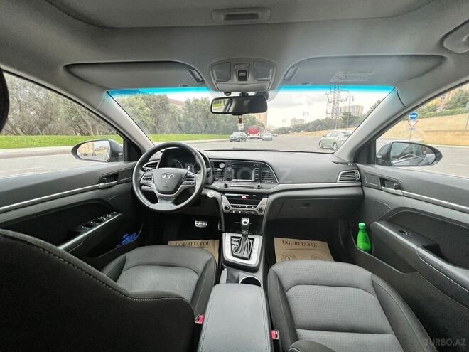 Hyundai Elantra 2018, 75,000 km - 2.0 l - Bakı