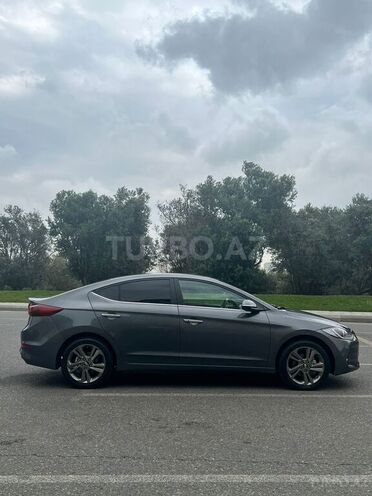 Hyundai Elantra 2018, 75,000 km - 2.0 l - Bakı