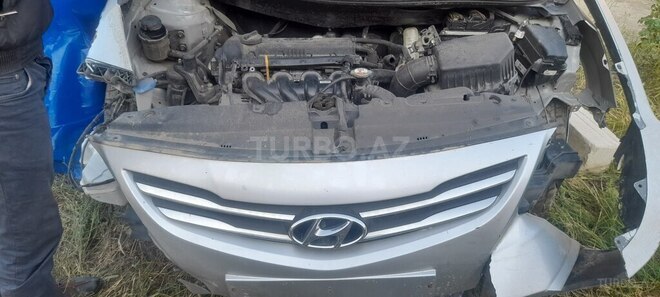 Hyundai Solaris 2015, 65,000 km - 1.6 л - Şəmkir