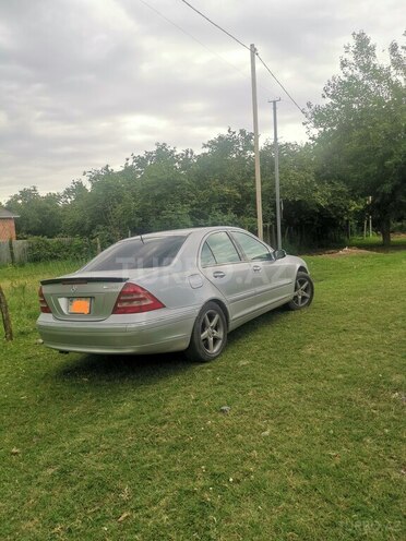 Mercedes C 320 2002, 468,954 km - 3.2 l - Bakı