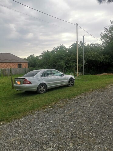 Mercedes C 320 2002, 468,954 km - 3.2 l - Bakı