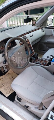 Mercedes E 200 2001, 331,193 km - 2.0 l - Bakı