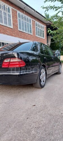 Mercedes E 200 2001, 331,193 km - 2.0 l - Bakı