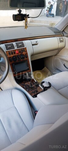 Mercedes E 200 2001, 331,193 km - 2.0 l - Bakı