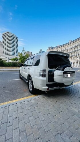 Mitsubishi Pajero 2011, 175,150 km - 3.5 l - Bakı