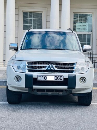 Mitsubishi Pajero 2011, 175,150 km - 3.5 l - Bakı