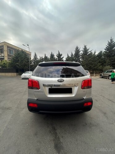 Kia Sorento 2011, 230,000 km - 2.0 л - Bakı