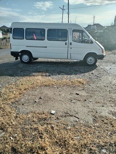 Ford Transit 1997, 380,000 km - 2.5 l - Xudat