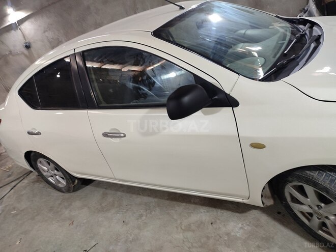 Nissan Sunny 2013, 440,354 km - 1.5 л - Bakı